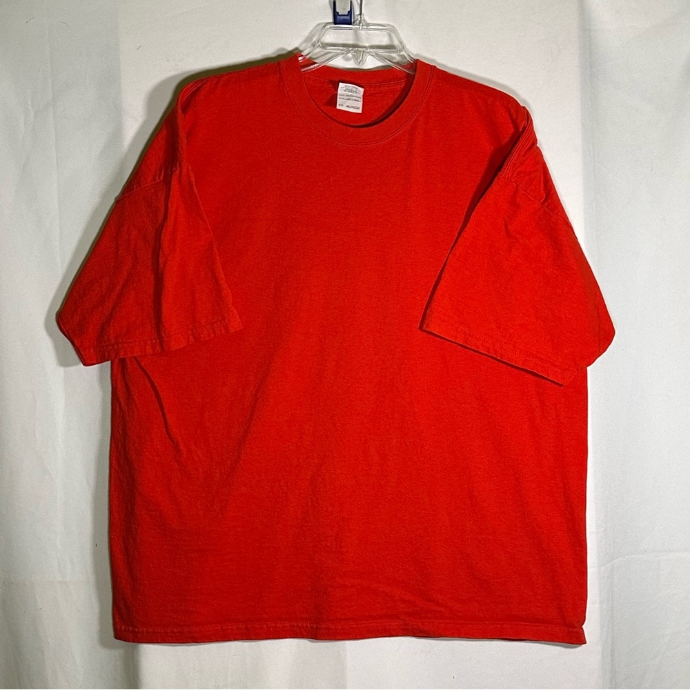 Gildan 2XL T-shirt Casual Athletic Wear Red New without Tags